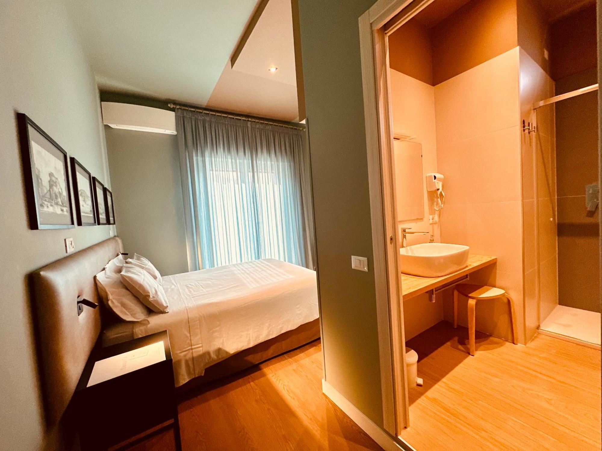 B&B Donna Ca' โตรเปอา ภายนอก รูปภาพ